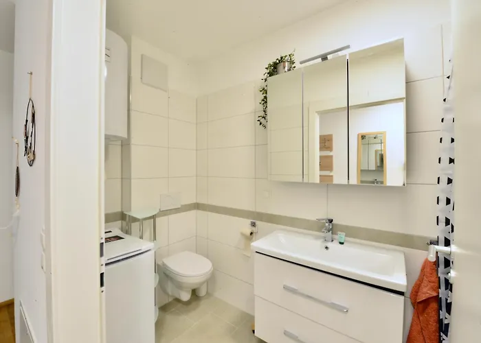 Διαμέρισμα New With Parking And Metro In Front Of The House Βιέννη